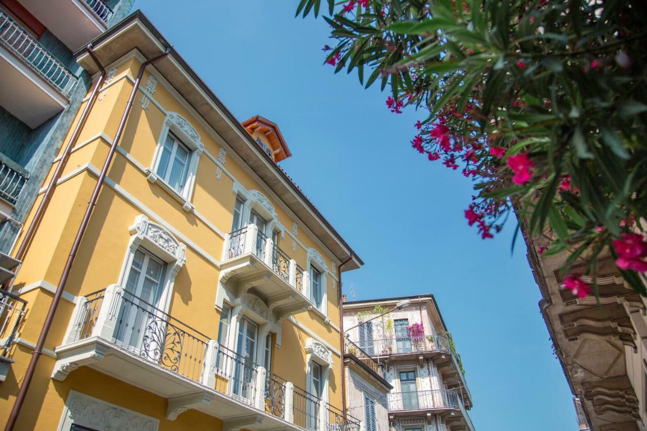 Aqualago Casa Vacanze Apartment E แวร์บาเนีย ภายนอก รูปภาพ