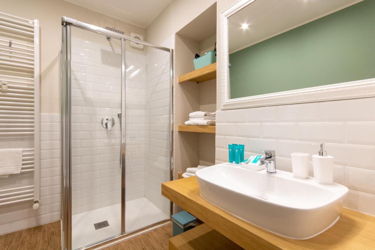 Aqualago Casa Vacanze Apartment E แวร์บาเนีย ภายนอก รูปภาพ