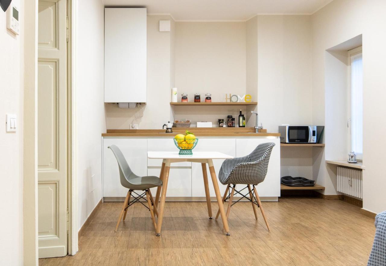 Aqualago Casa Vacanze Apartment E แวร์บาเนีย ภายนอก รูปภาพ